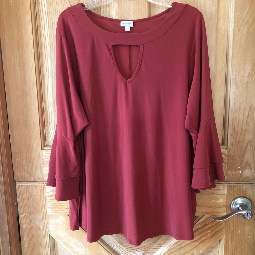 AVENUE Dark Pumpkin Peek-a-Boo Shirt - 22/24